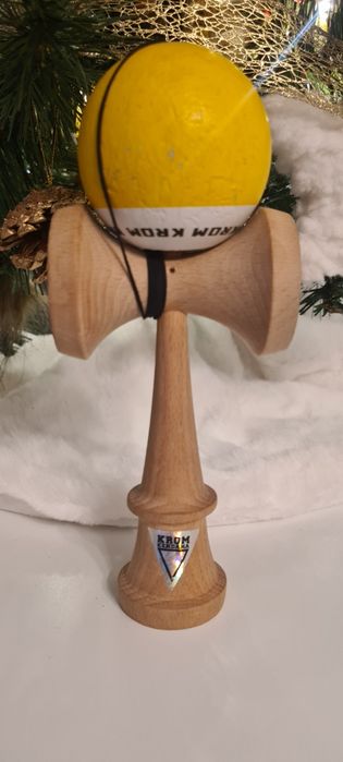 Vând Kendama Krom
