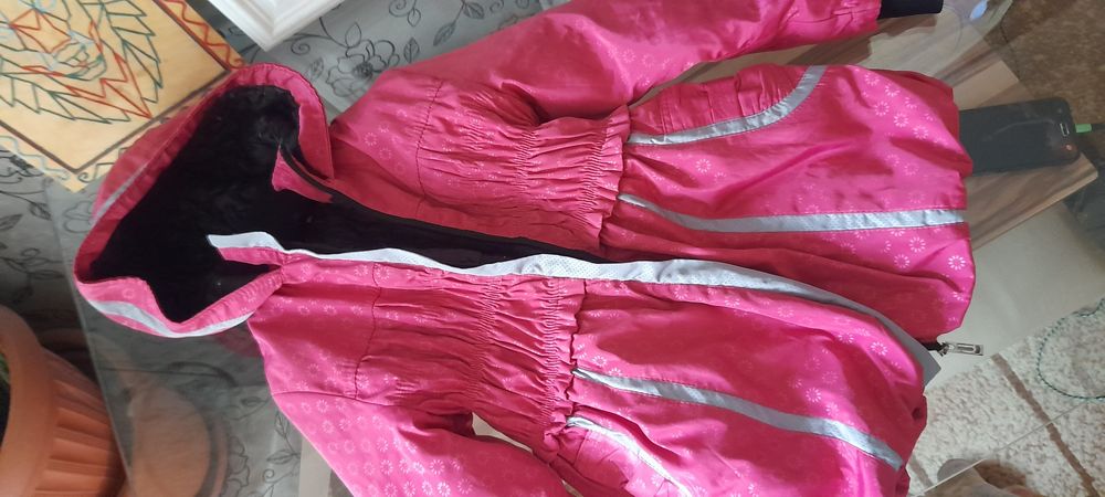 Плащ на девочку.