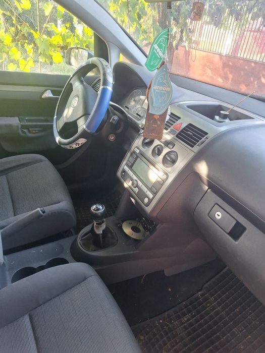 VW Touran an 2009 acte în regula