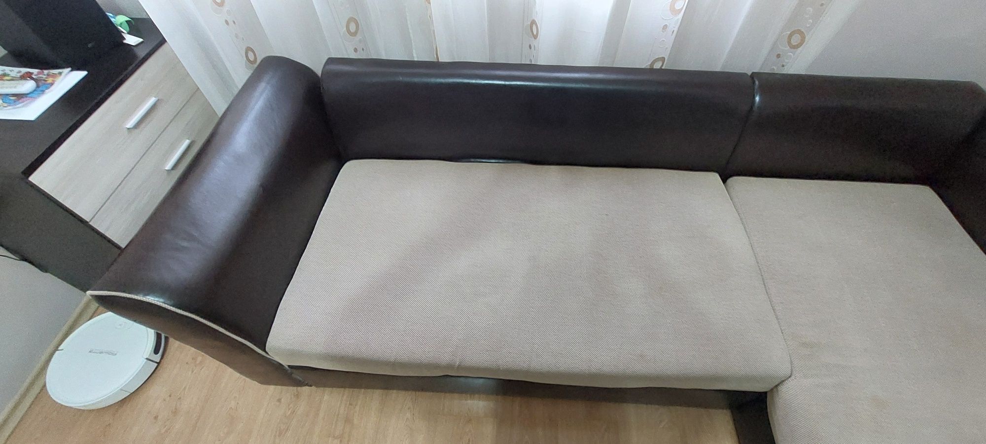Разтегателен ъглов диван
