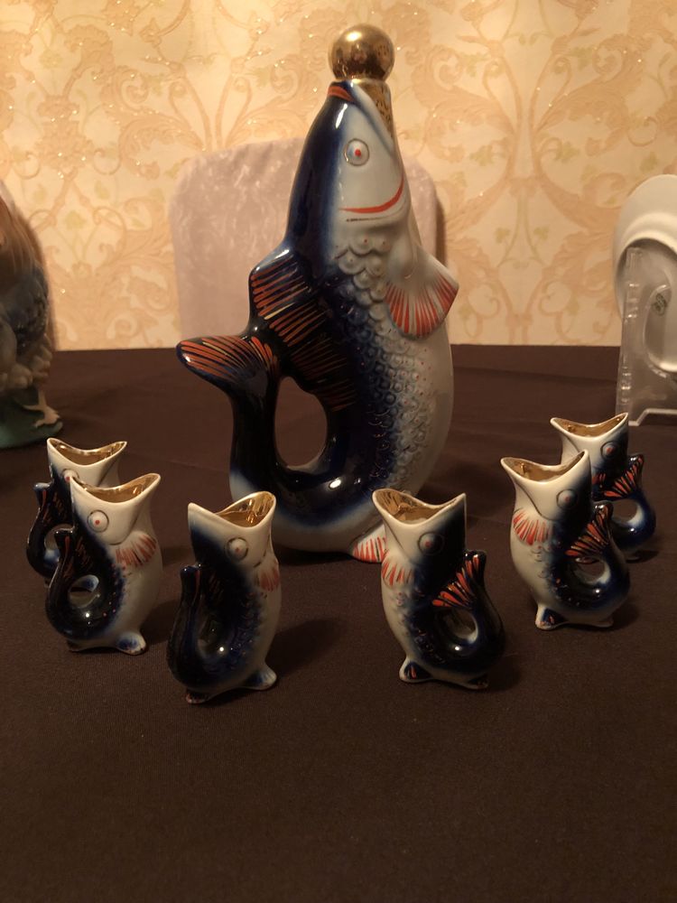 продается набор статуэток Рыба и шесть деток