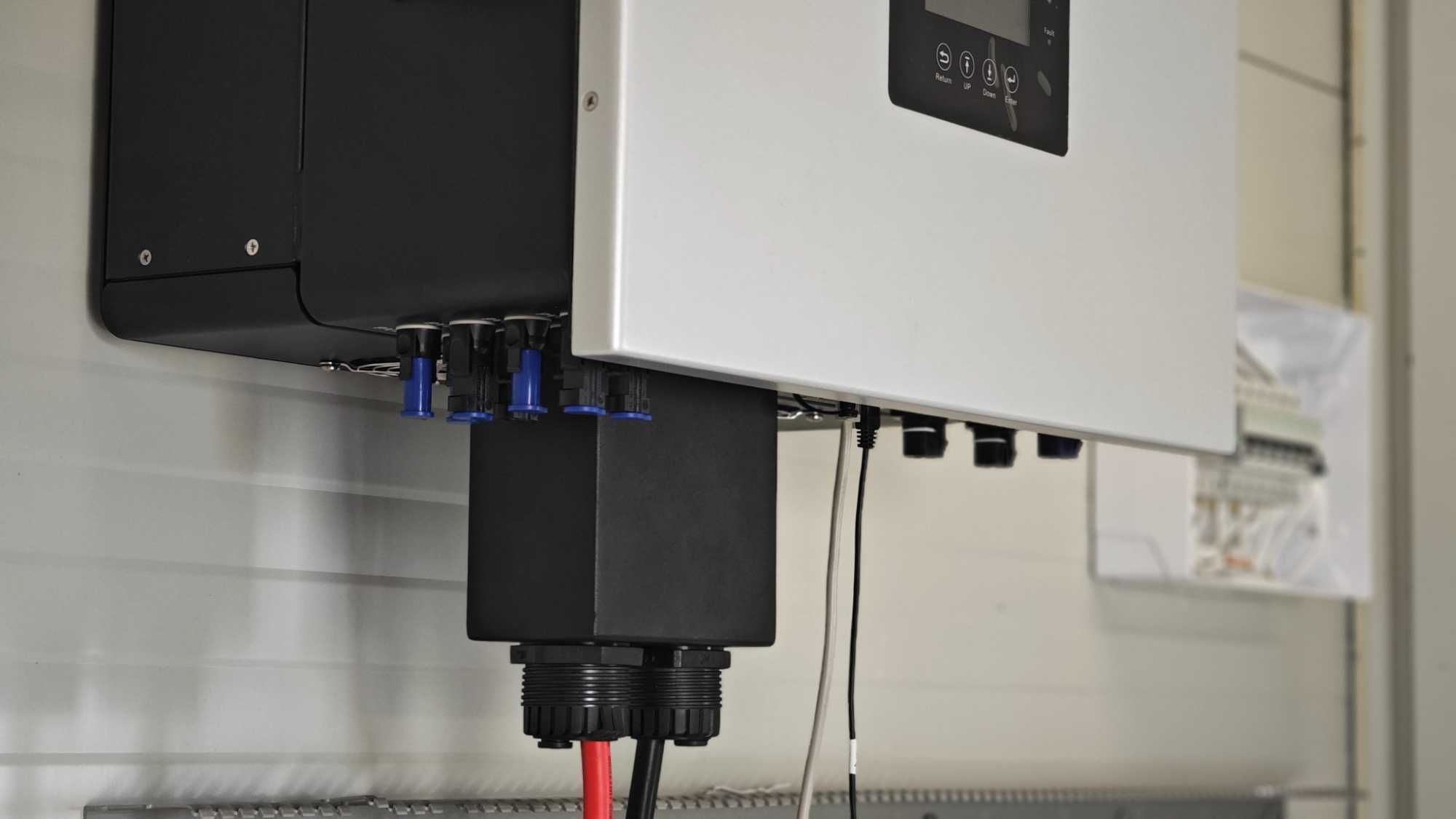 Монофазен хибриден инвертор Luxpower Gen 8K/10K 2MPPT 15K PV