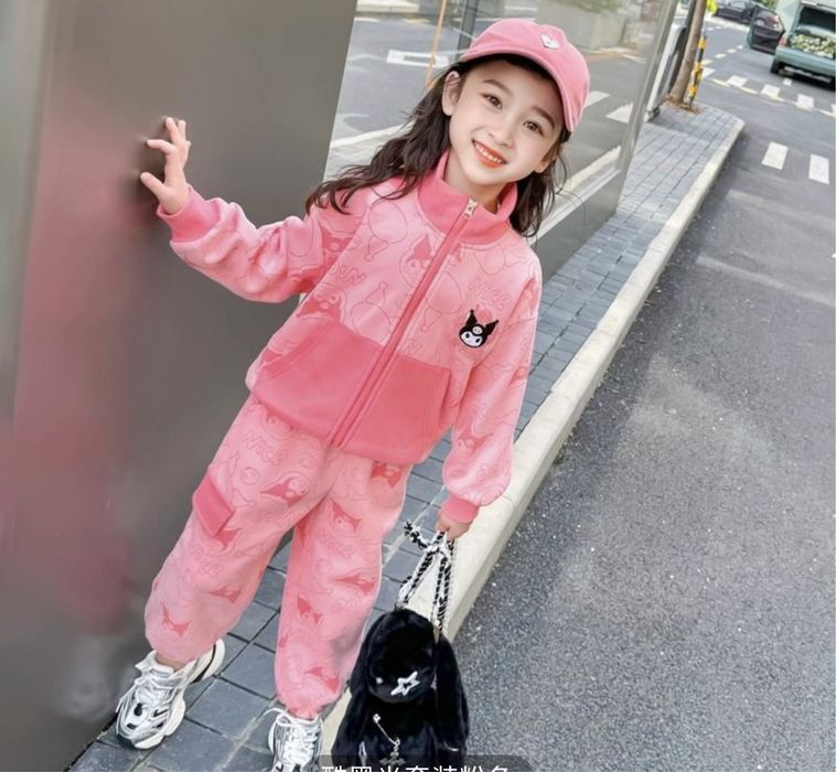 Продам детскую спортивку