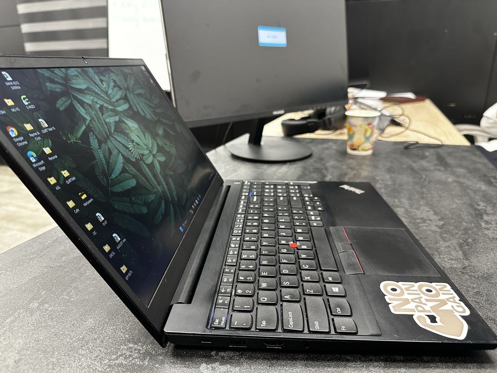 Lenovo ThinkPad E15 i7-11