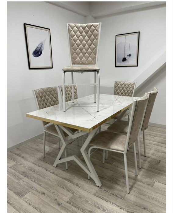 Продам кухонный стол