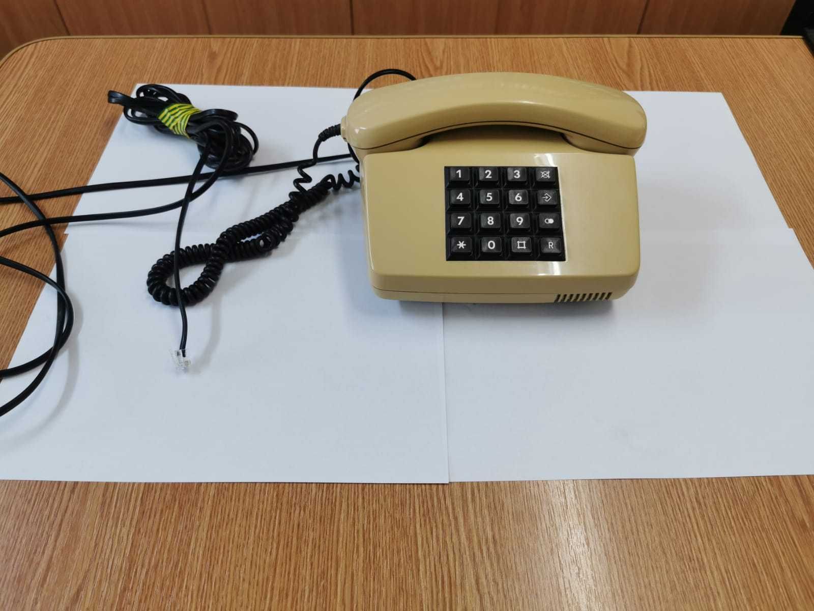 Telefon fix cu taste, oldie - folosit de Poșta Germană