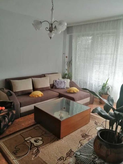 Дава се под наем Едностаен апартамент в Бургас, Изгрев - 42 кв.м за 255 € - Снимка #1