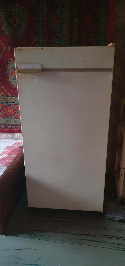 Продам холодильник бирюса