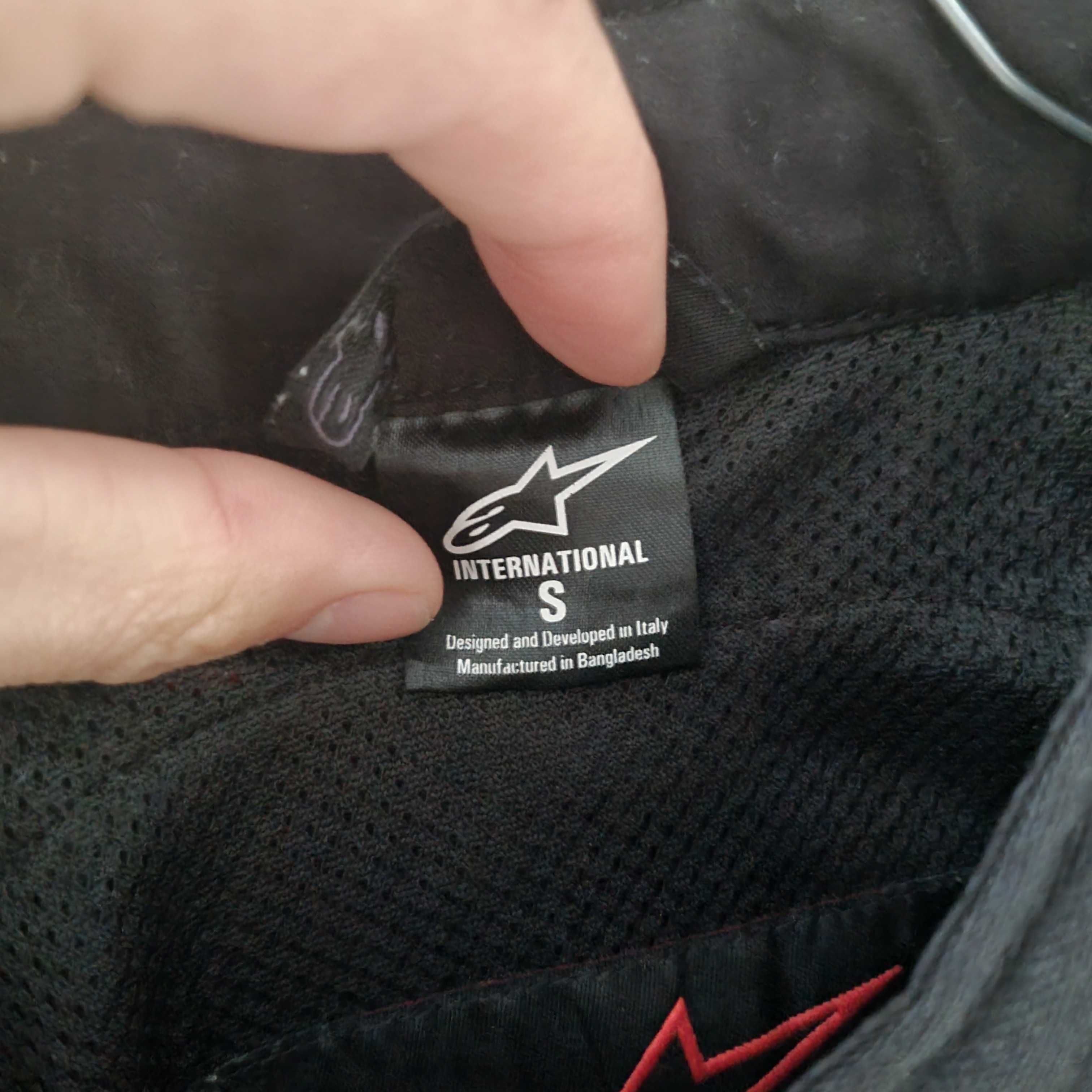 Яке AlpineStars S