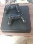 Продам приставку PS4