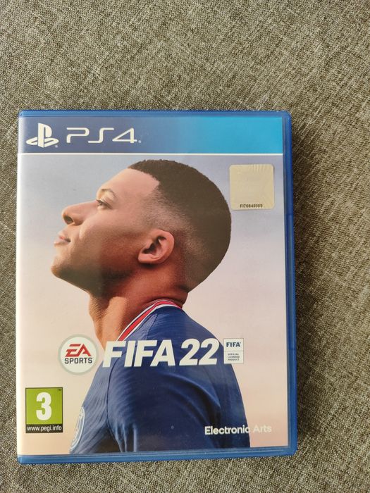 Playstation 4 pro 1tb с два джойстика+ игри