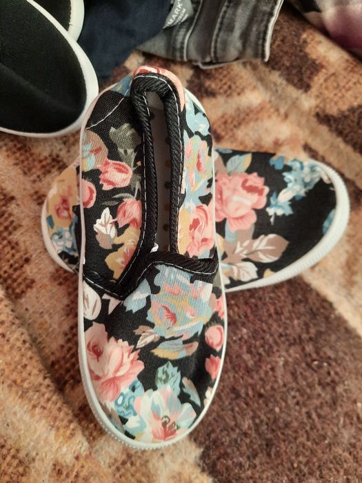 Espadrile fetita. Noi nr 27