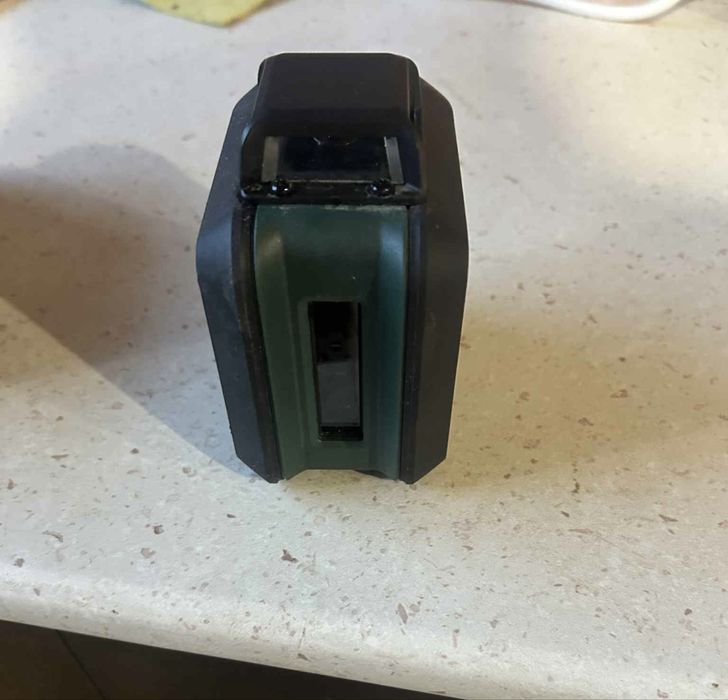 Нивелир Bosch със стойка