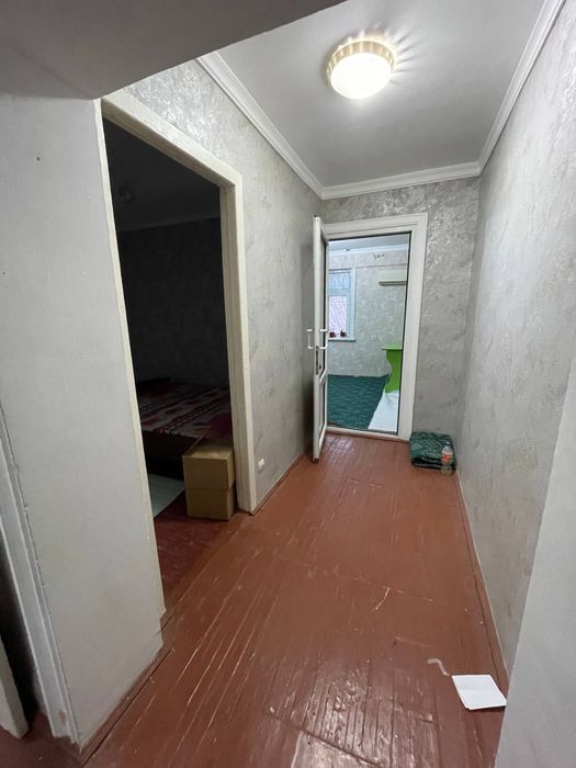 Srocno sotiladi 2honali uy caravan oldida