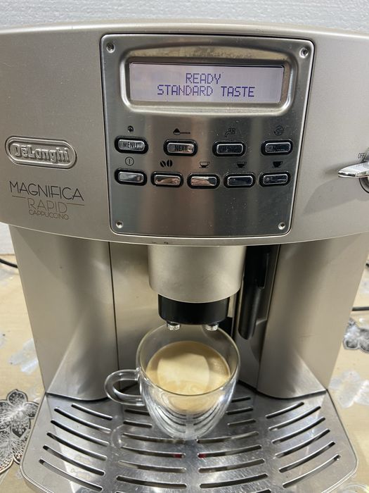Espresor cafea Delonghi magnifica rapid capucino