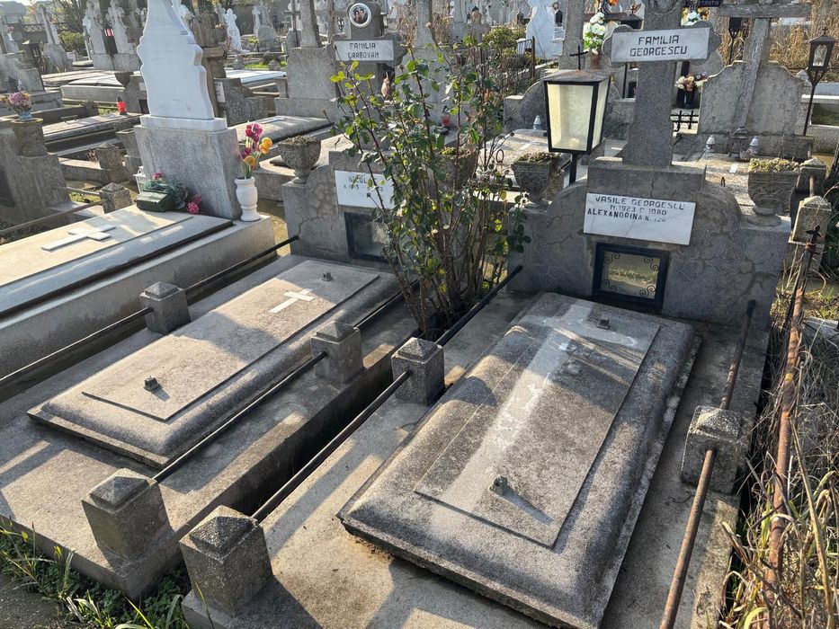 2 Locuri de veci 2 cripte fiecare, Cimitirul Glina, centura Bucuresti