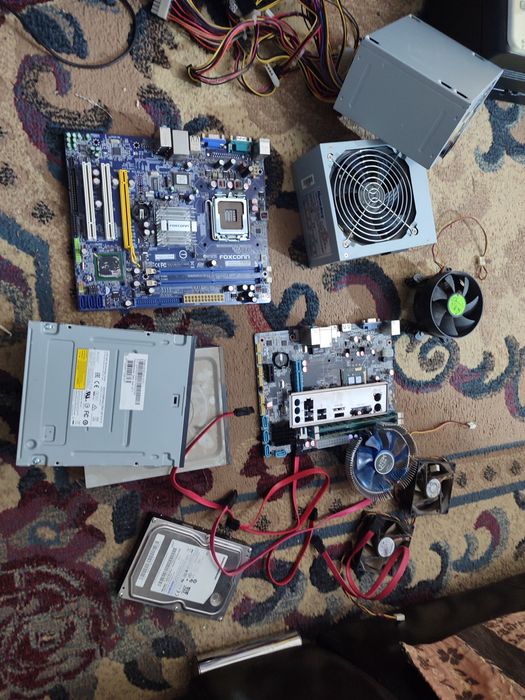 Куча разной компьютерной комплектухи