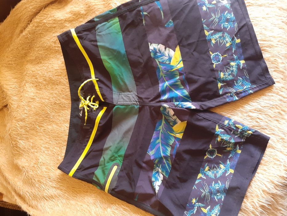QUIKSILVER къси плажни гащтета