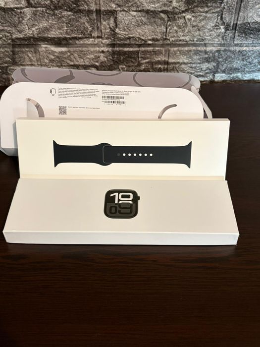 Смарт часовник Apple watch S10