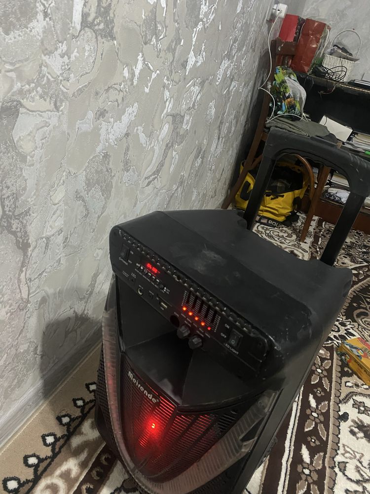 Xolati zur  ovozi balan yaxshi mikrafon bor ishliydi