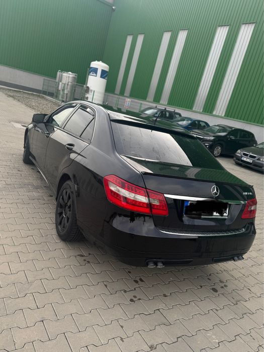 Vand  sau schimb e220!!