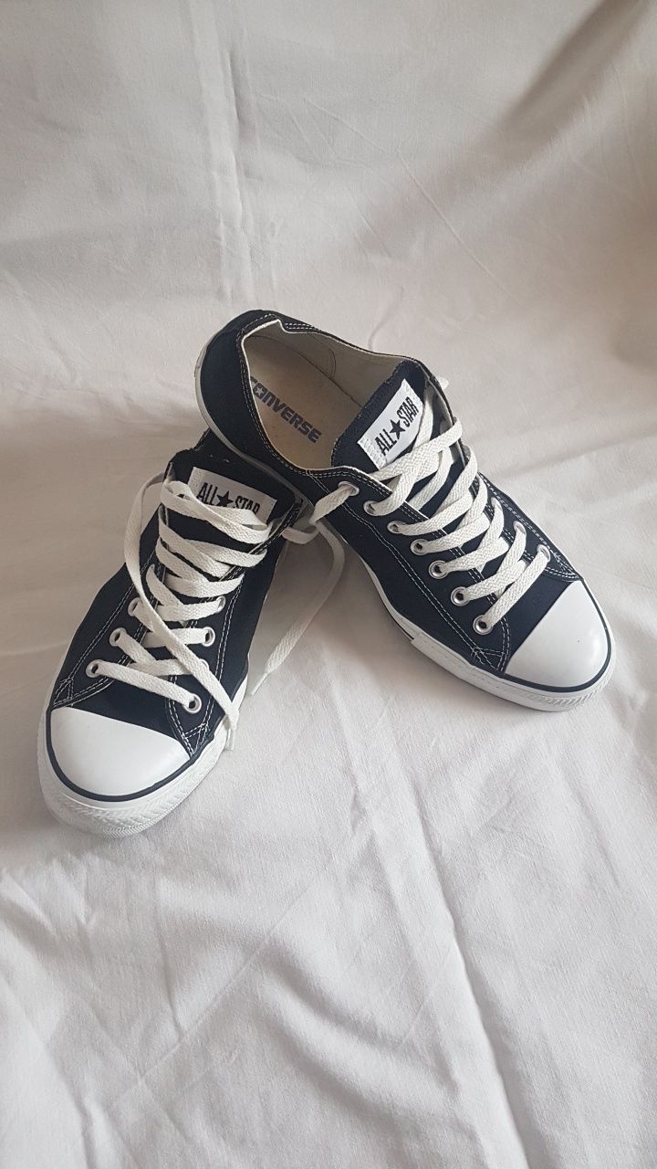 Converse nr.45 si Nike nr 37,5