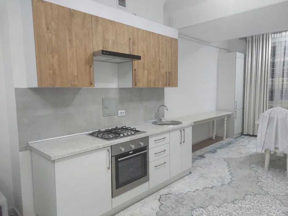 Юнсобод метро ёнида квартира