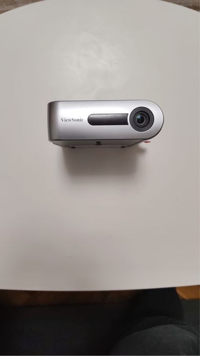Videoproiector smart harman/kardon m1+