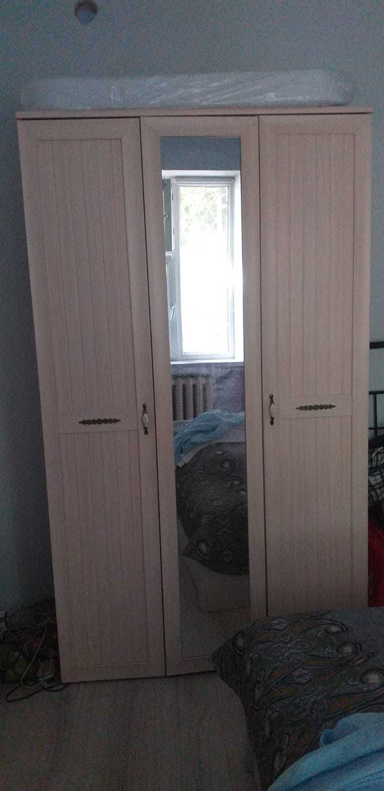 Шкаф для одежды в отличном состоянии