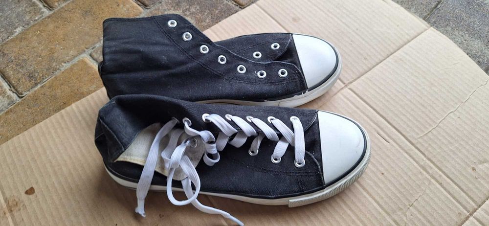 incaltaminte sport fete 39-40 second hand Vans Merrell Pull&Bear