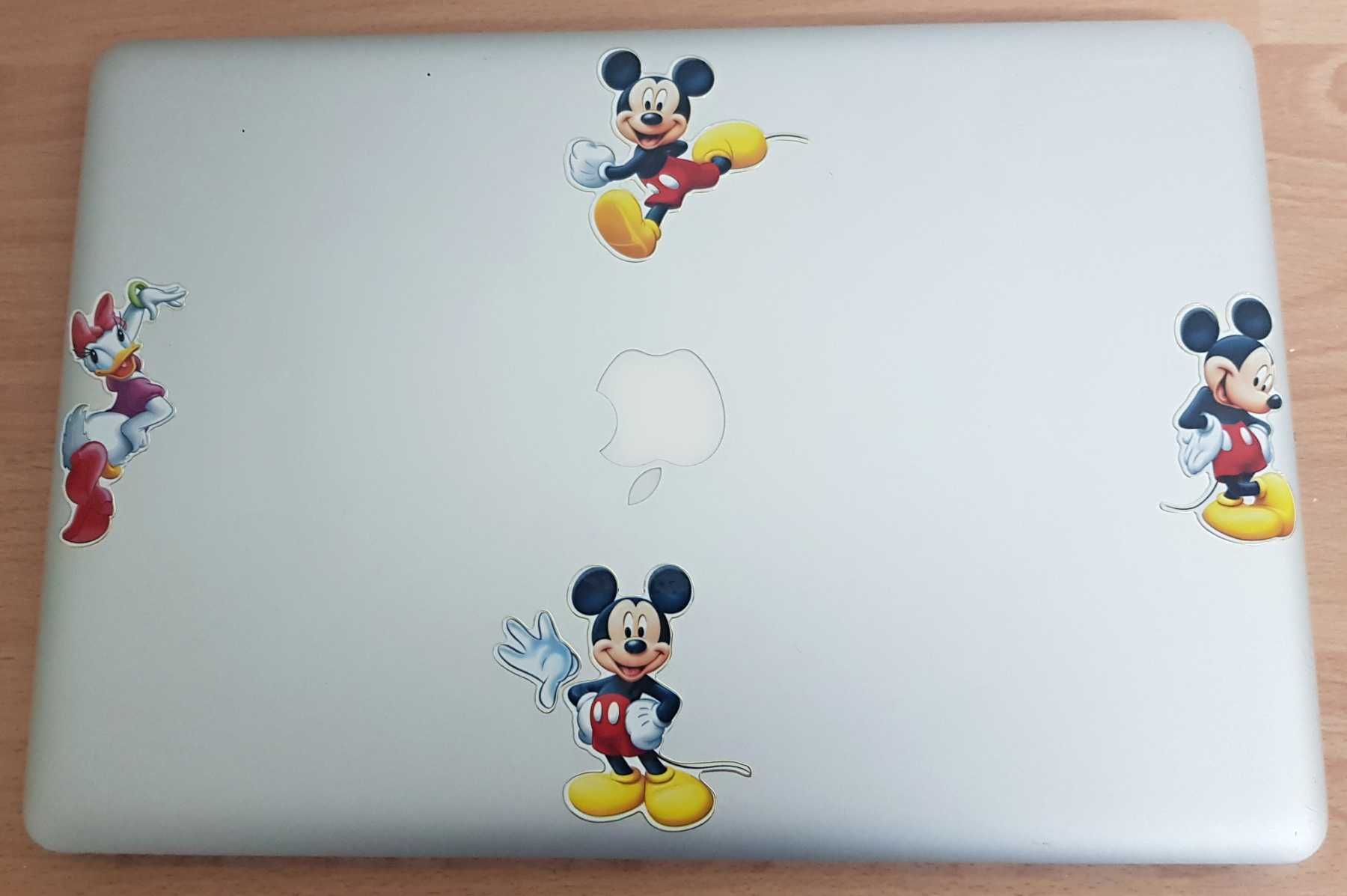 Macbok Pro 15" Late 2011, i7, placa dedicata,perfect functional.