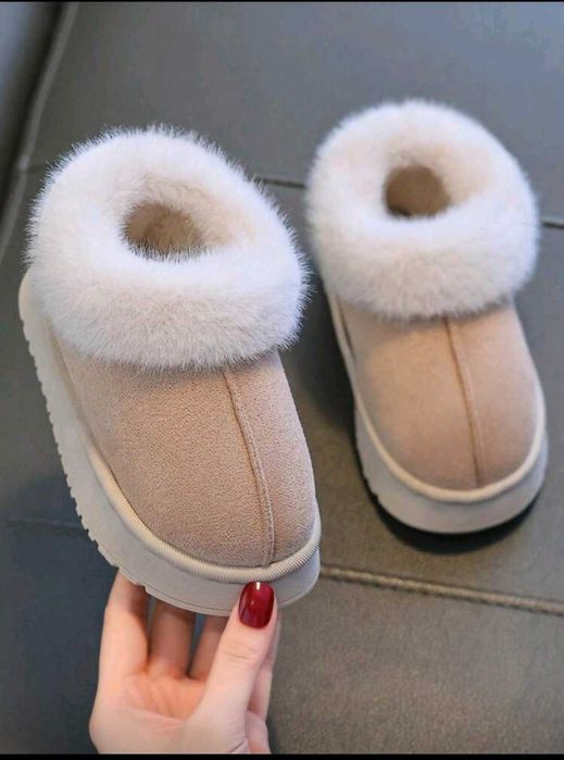 Дамски велурени боти