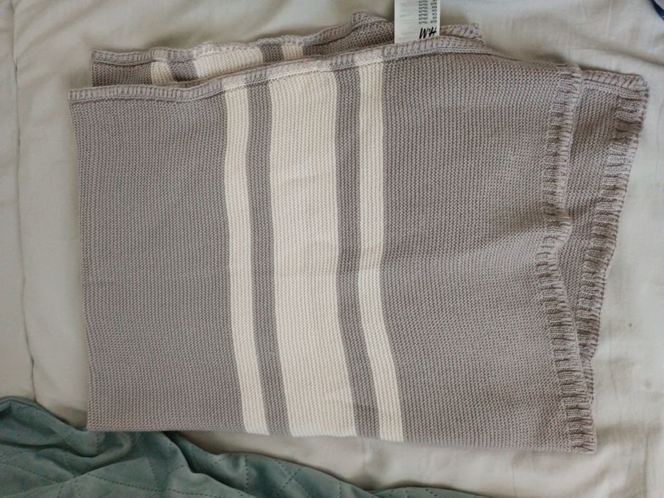 Păturică bebe H&M din lana 100%