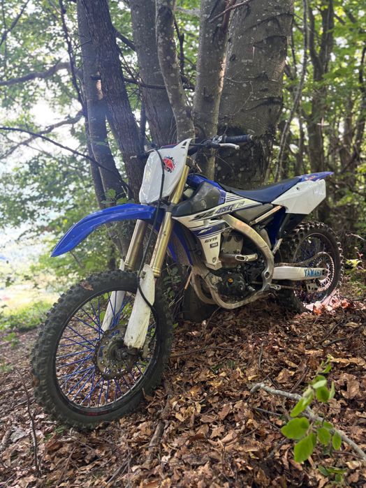 Vând Yamaha yz450f