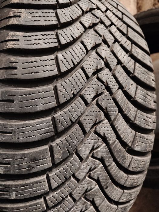 Falken 245/45/18