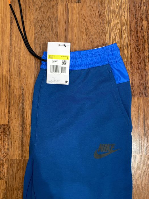 Nike tech fleece cu fâș pantaloni S