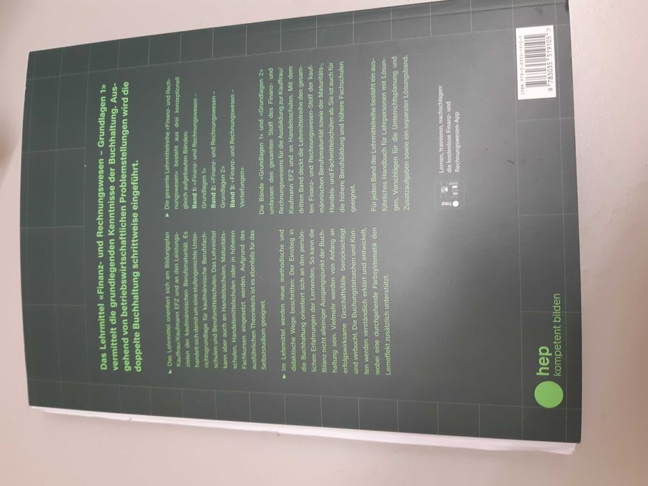 Учебницу ,,Финанси и счетоводство'' на немски език