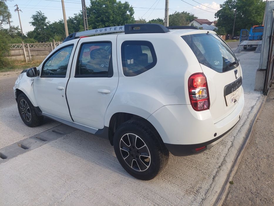 Dezmembrez Dacia Duster 2016 1.5 dci 110 cp euro 6