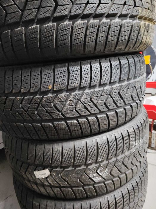 4бр. зимни гуми 235/50/19 Pirelli