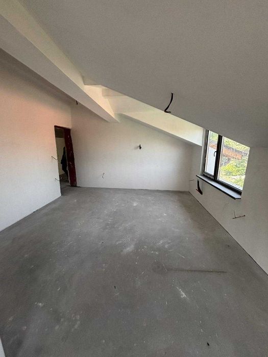 Продава се Къща в Божурище - 300 кв.м за 1200 €/кв.м - Снимка #2