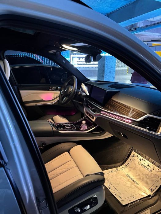 BMW X7 xDrive 40 i 2023 год