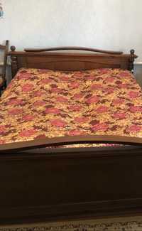 Продам кровать  двухспальную  деревянную