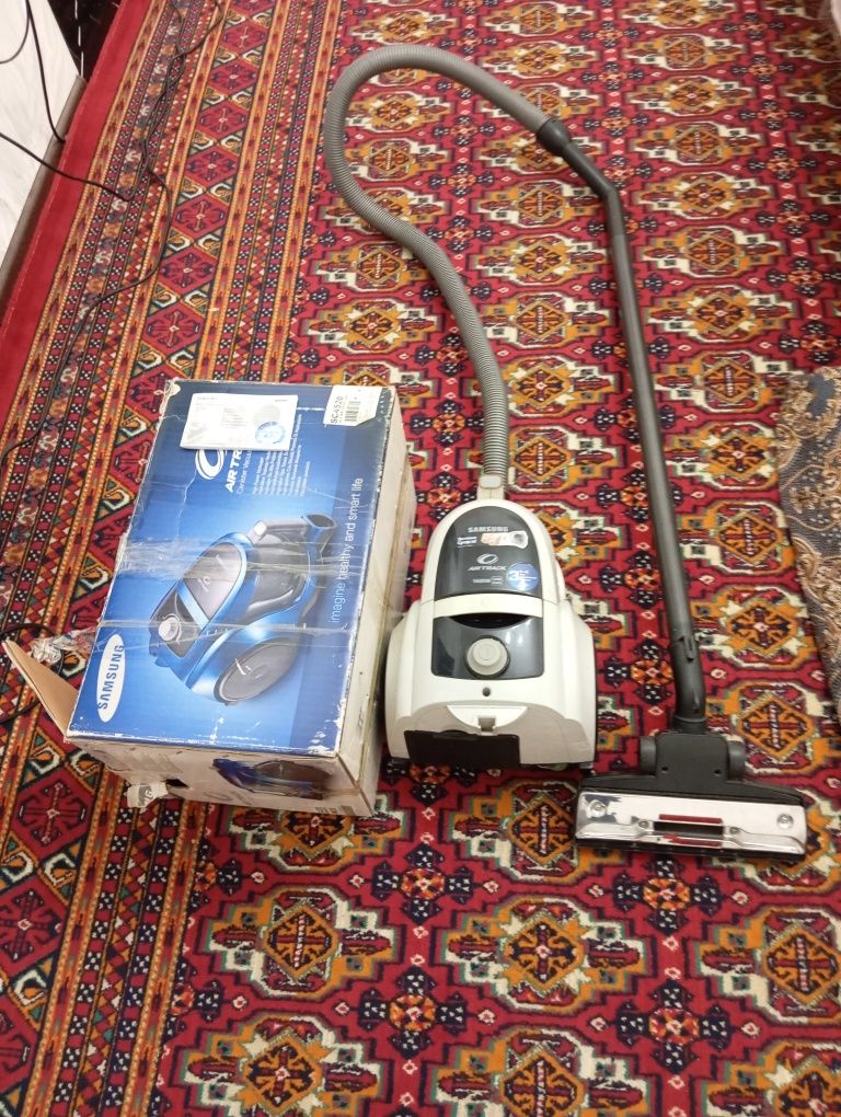 Пелесос Самсунг 1600W