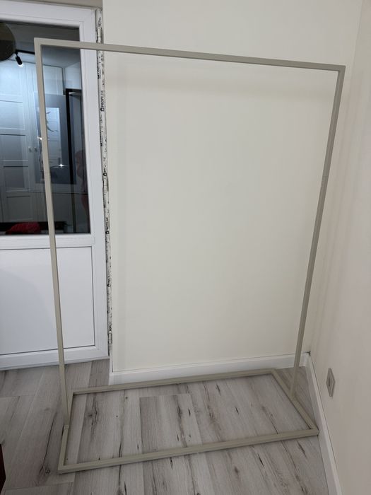 Suport haine, simpul, modern