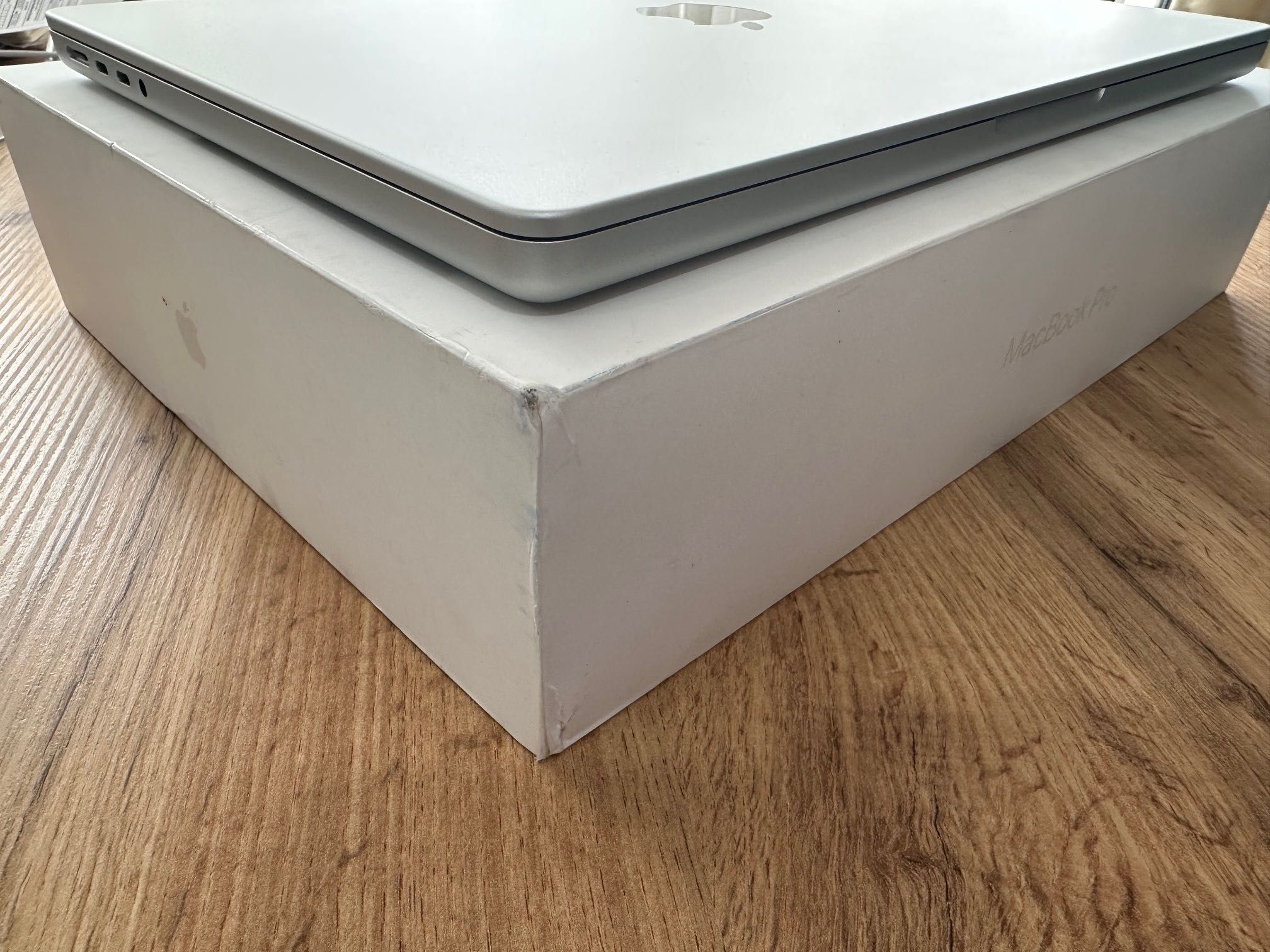 НОВ MacBook Pro 14" M3 PRO 12CPU, 18GPU, 18RAM, 1TB SSD