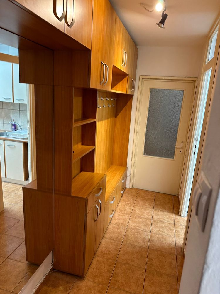 Inchiriez ap.3 camere