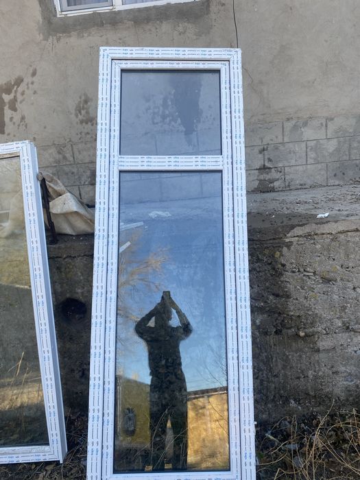 Дверь пластиковый