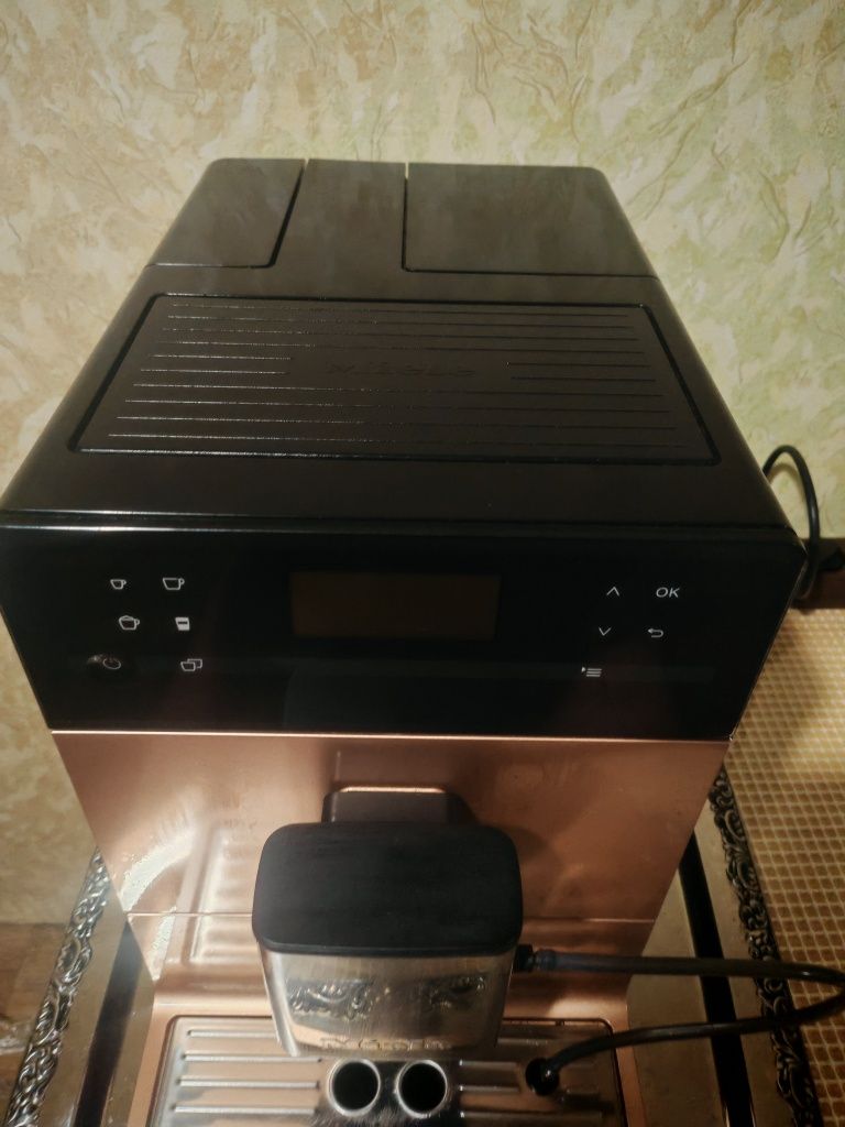 Miele CM5500      .
