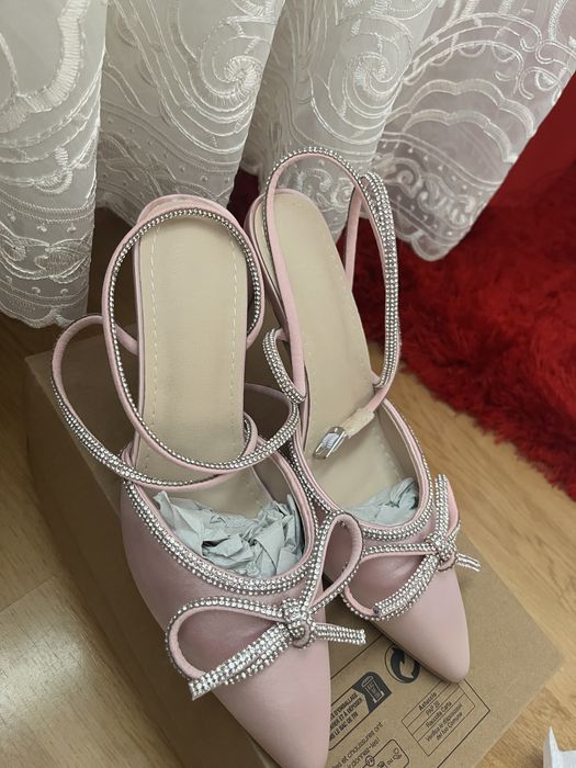 Pantofi eleganti cu toc
