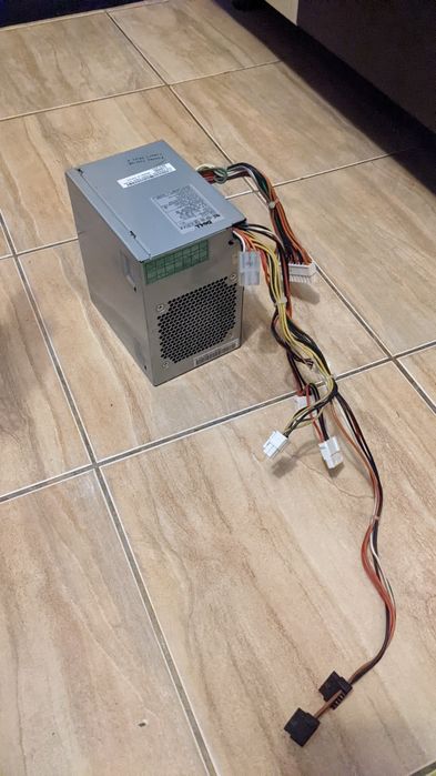 sursa PC - Dell foarte silențioasa